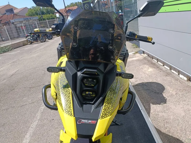 SUZUKI 800 DE
