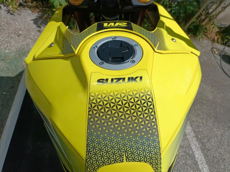 SUZUKI 800 DE