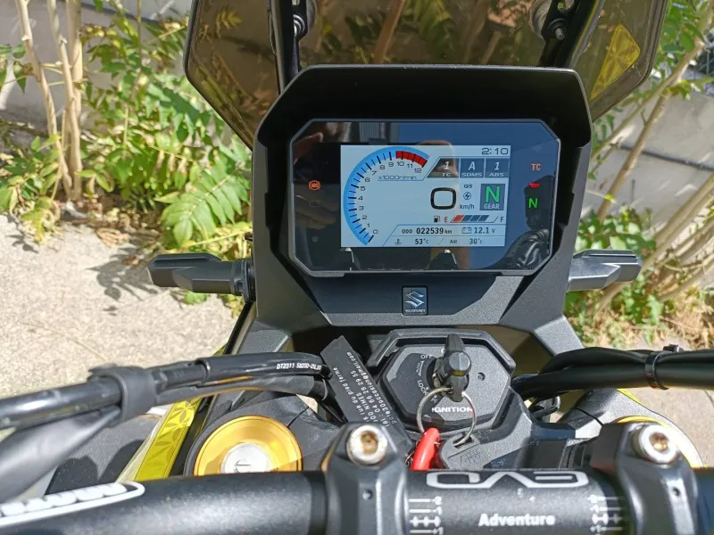 SUZUKI 800 DE