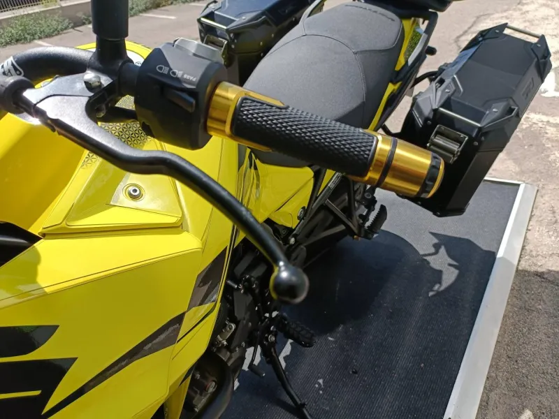 SUZUKI 800 DE
