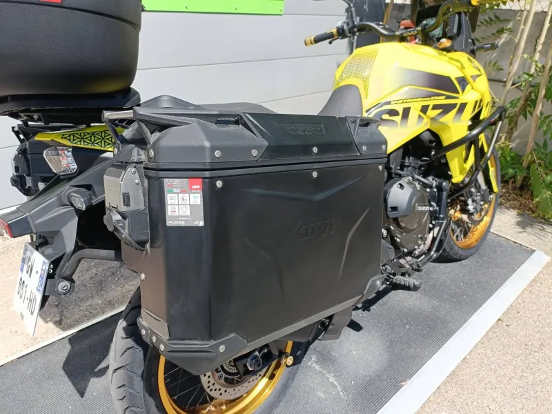 SUZUKI 800 DE