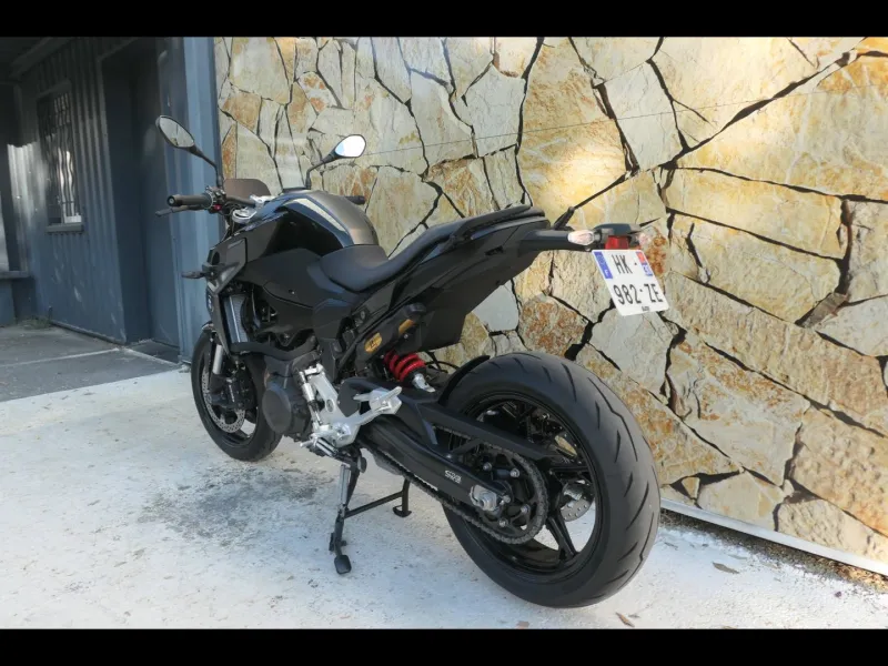 BMW 900 R 105ch Style Triple Black Finition Pro