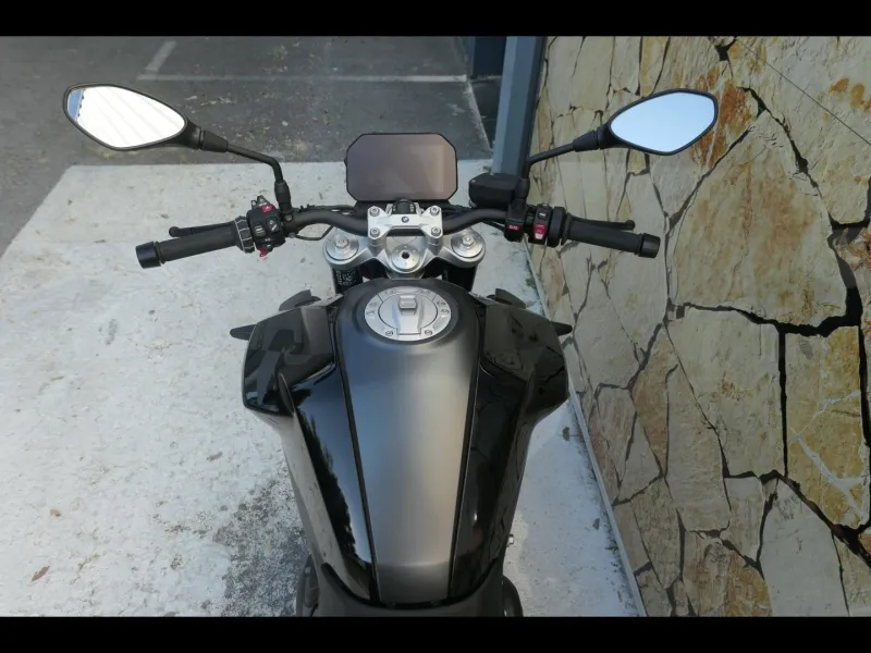 BMW 900 R 105ch Style Triple Black Finition Pro