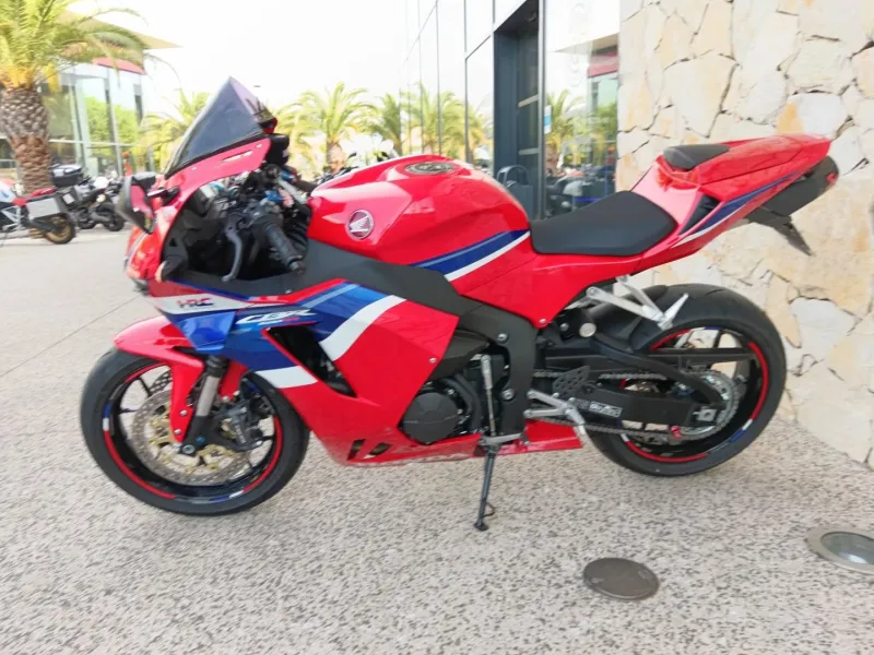 HONDA 600 RR + Akrapovic