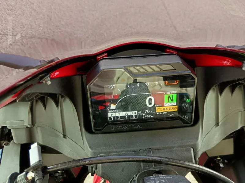 HONDA 600 RR + Akrapovic