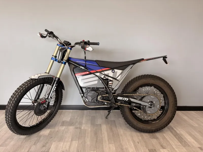 ELECTRIC MOTION eTrek9