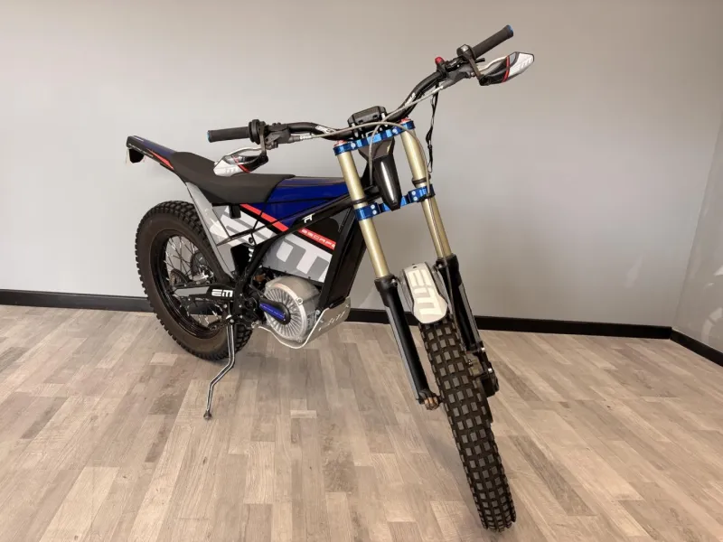 ELECTRIC MOTION eTrek9