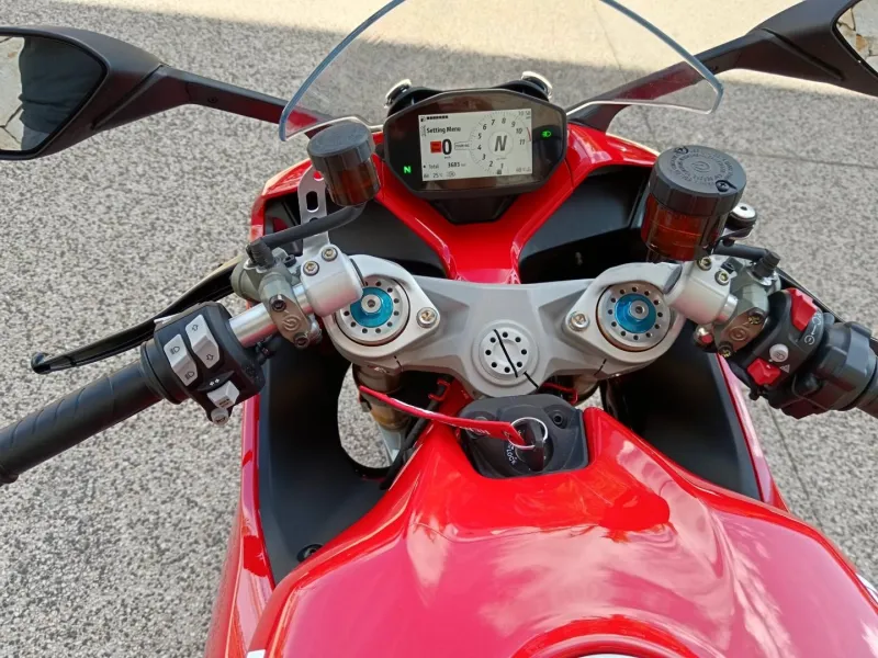 DUCATI 950 S  3685km