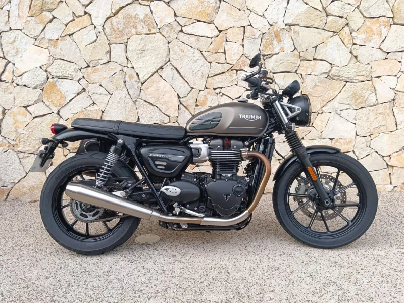 TRIUMPH 900 65cv + options
