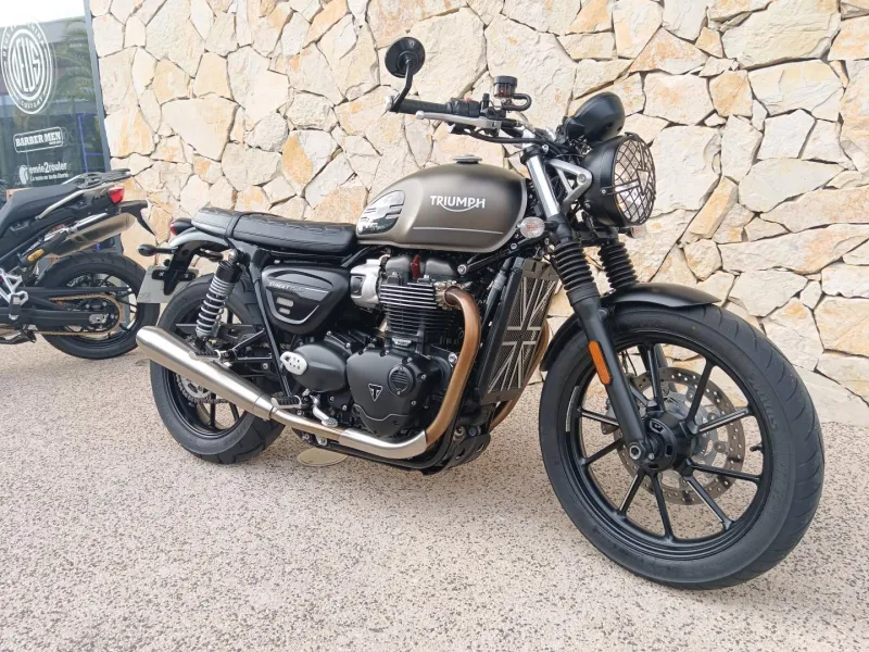 TRIUMPH 900 65cv + options