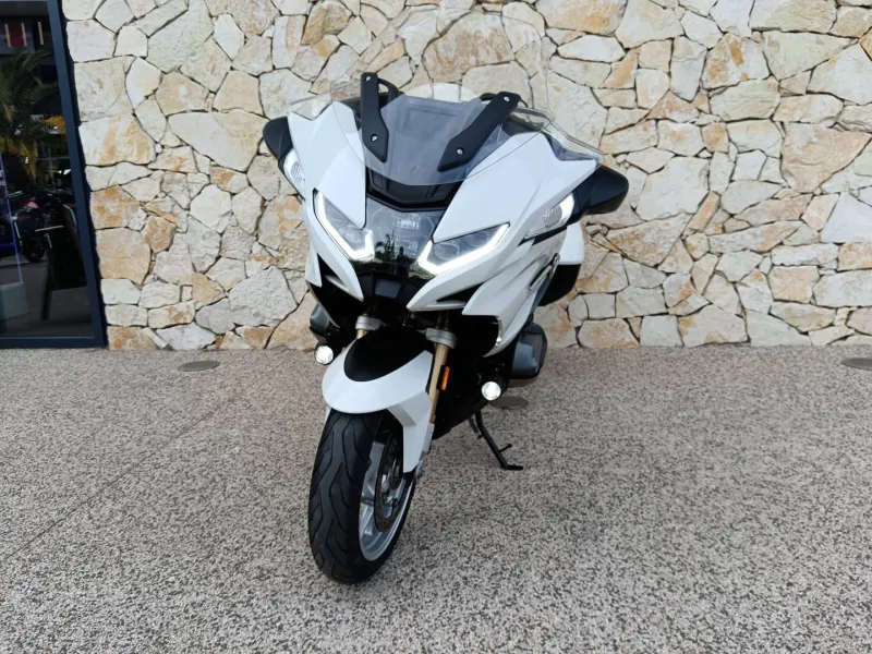BMW 1250 RT full pack + top case