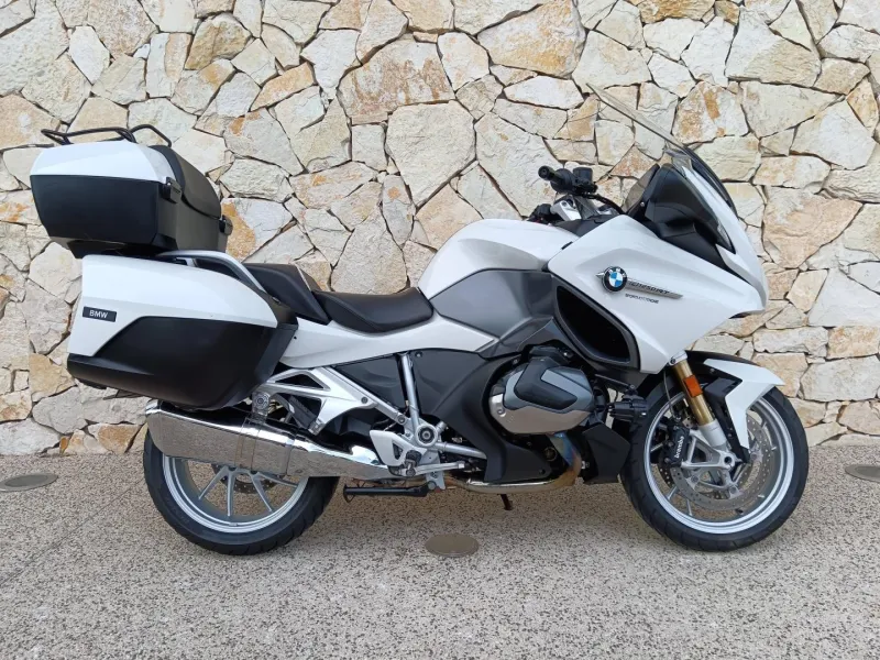 BMW 1250 RT full pack + top case