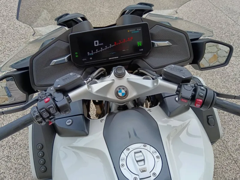 BMW 1250 RT full pack + top case