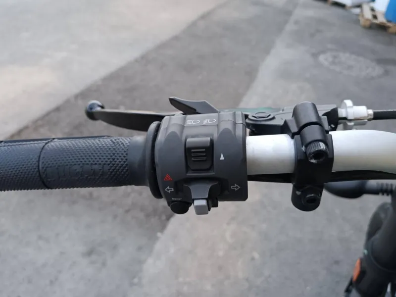 DUCATI 800  Throttle ABS
