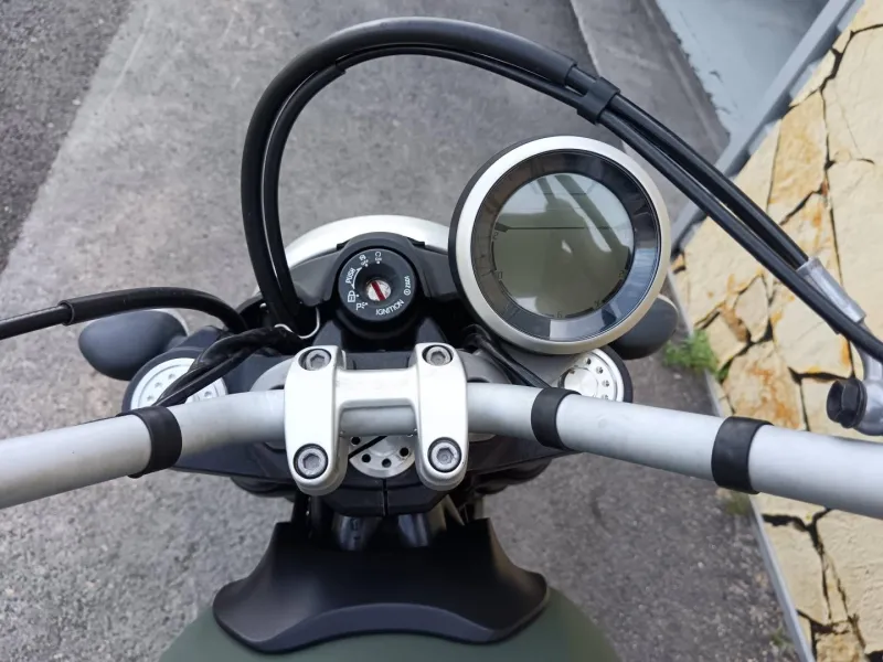 DUCATI 800  Throttle ABS