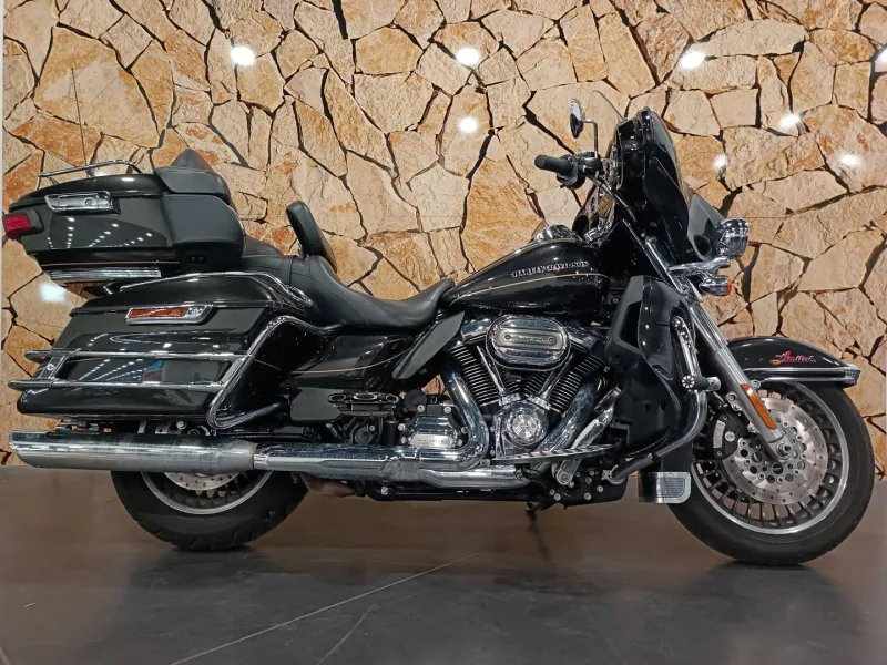 HARLEY-DAVIDSON Electra Glide Ultra Limited 1745 Noir ABS 2017