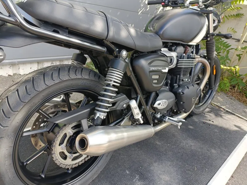 TRIUMPH 900 BRIDER A2 PNEUS NEUF REVISEE