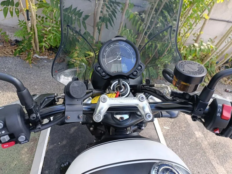 TRIUMPH 900 BRIDER A2 PNEUS NEUF REVISEE
