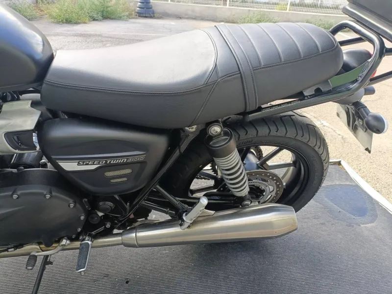 TRIUMPH 900 BRIDER A2 PNEUS NEUF REVISEE