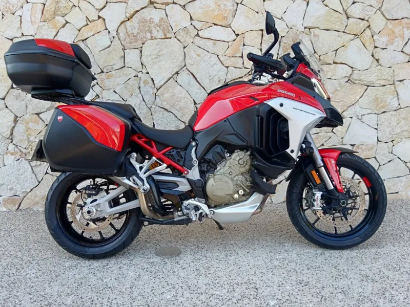 DUCATI V4 S  Travel & Radar
