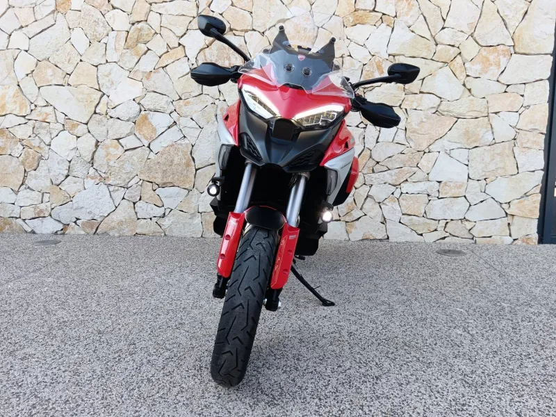 DUCATI V4 S  Travel & Radar