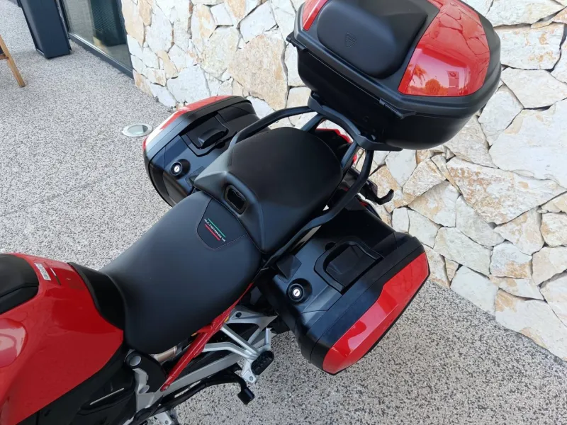 DUCATI V4 S  Travel & Radar