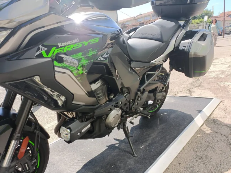 KAWASAKI 1000 S GRAND TOURER +GPS +REVISEE