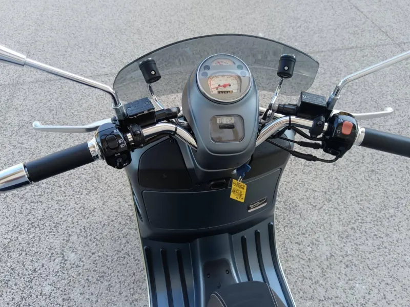 VESPA 300 iget 4V 6 Sei Giorni
