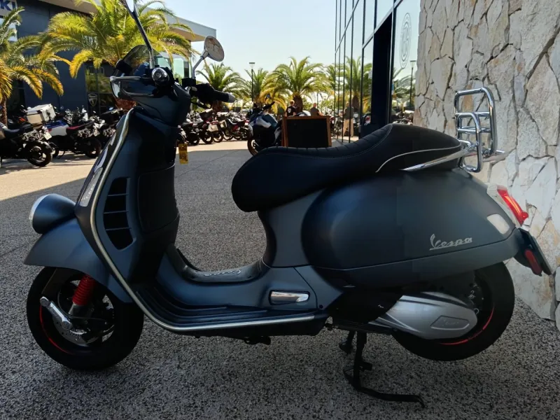 VESPA 300 iget 4V 6 Sei Giorni