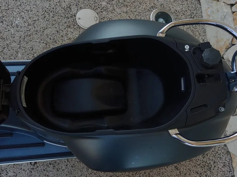 VESPA 300 iget 4V 6 Sei Giorni