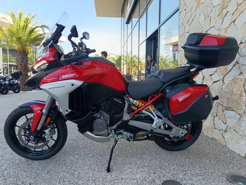 DUCATI V4 S Travel & Radar