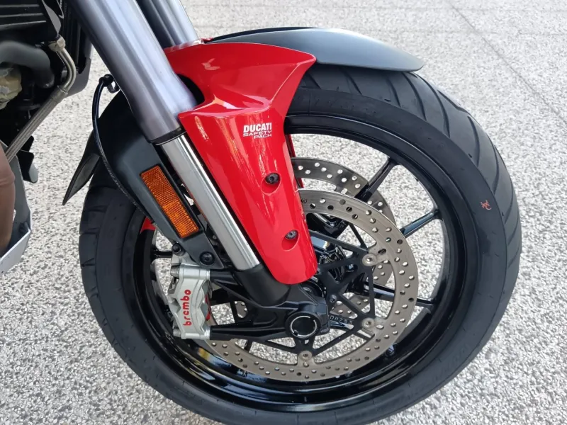 DUCATI V4 S 1160 Travel & Radar + OPTIONS. V4S
