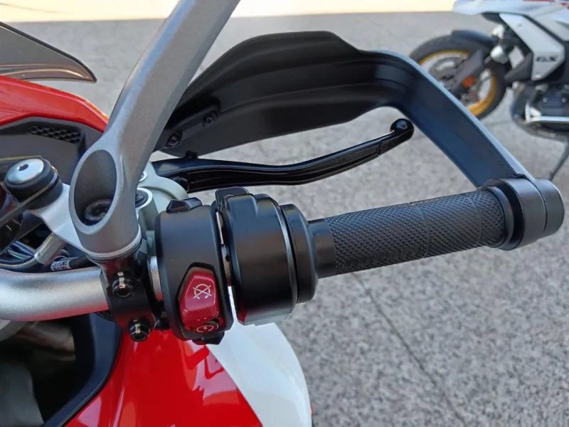 DUCATI V4 Pikes Peak + options