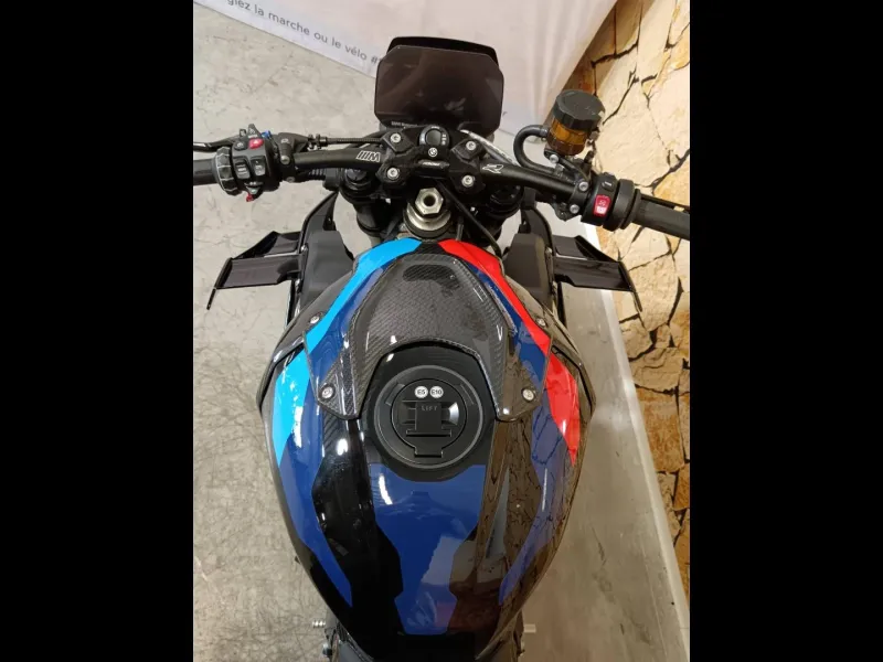 BMW M 1000 R