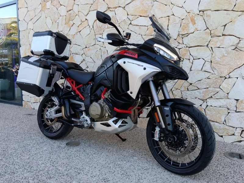 DUCATI V4 Rally 1160 Adventure Travel & Radar