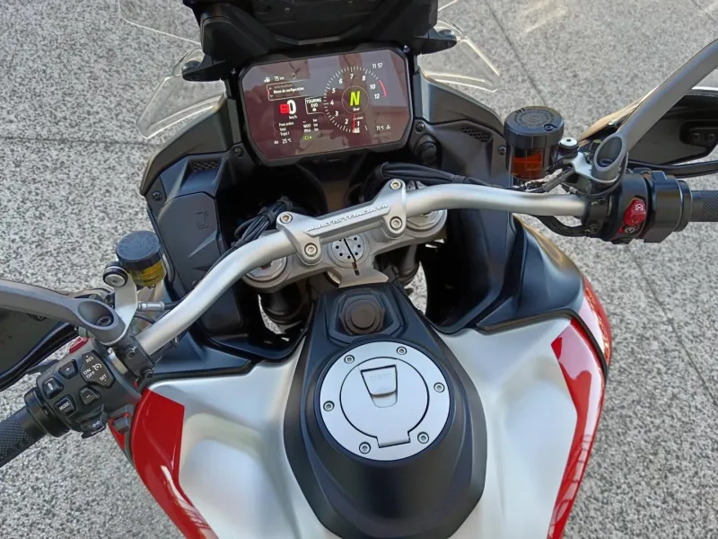 DUCATI V4 Rally 1160 Adventure Travel & Radar