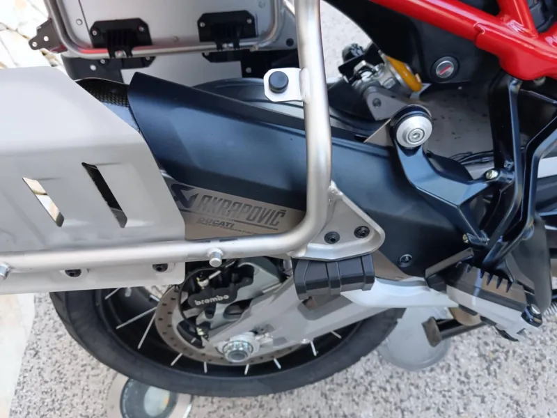 DUCATI V4 Rally 1160 Adventure Travel & Radar