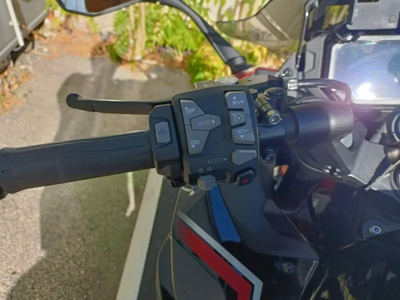 KAWASAKI NINJA 1000 SX PACK TOURER + PACK SPORT(pot akrapovic...ect...)