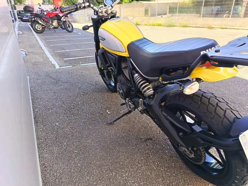 DUCATI Scrambler 800 Icon ABS dépôt-vente