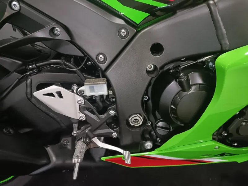 KAWASAKI -10R ( ZX10R ZX10 R )+ GARANTIE 15/12/2027