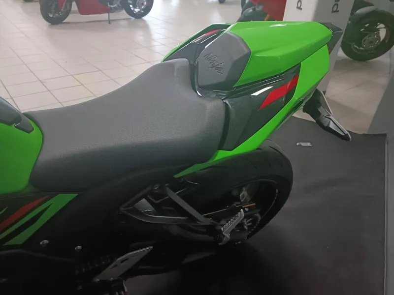 KAWASAKI -10R ( ZX10R ZX10 R )+ GARANTIE 15/12/2027