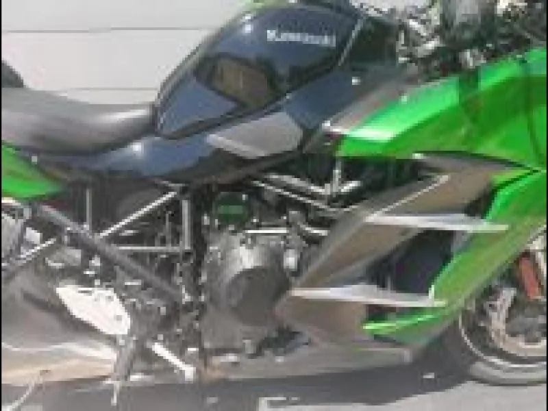 KAWASAKI 1000 SX SE 1ER MAIN GAR.12/02/2030