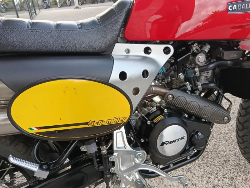 FANTIC 125 Scrambler