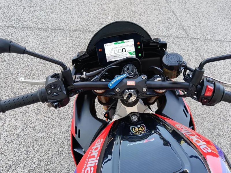 APRILIA 1100 V4 Factory