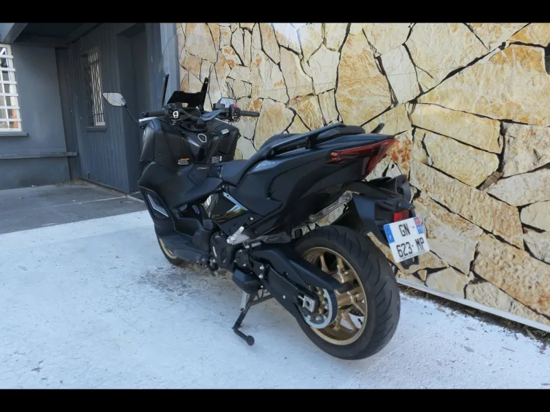YAMAHA 560 Tech Max TMAX