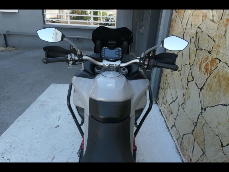 DUCATI V2S + Options ( V2 S )