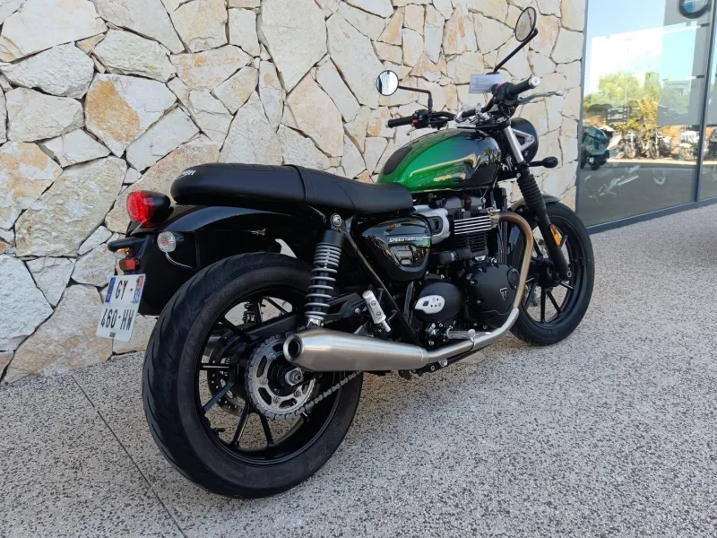 TRIUMPH 900 Green Stealth Edition