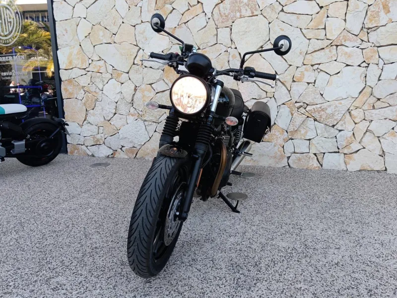 TRIUMPH 900 Green Stealth Edition