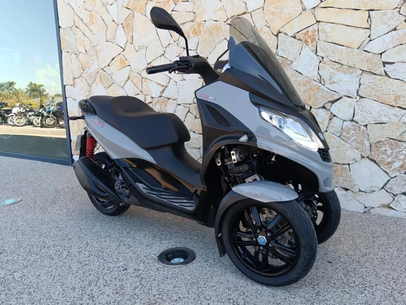 PIAGGIO 300 HPE