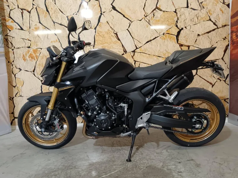 HONDA 1000 HORNET SP .
